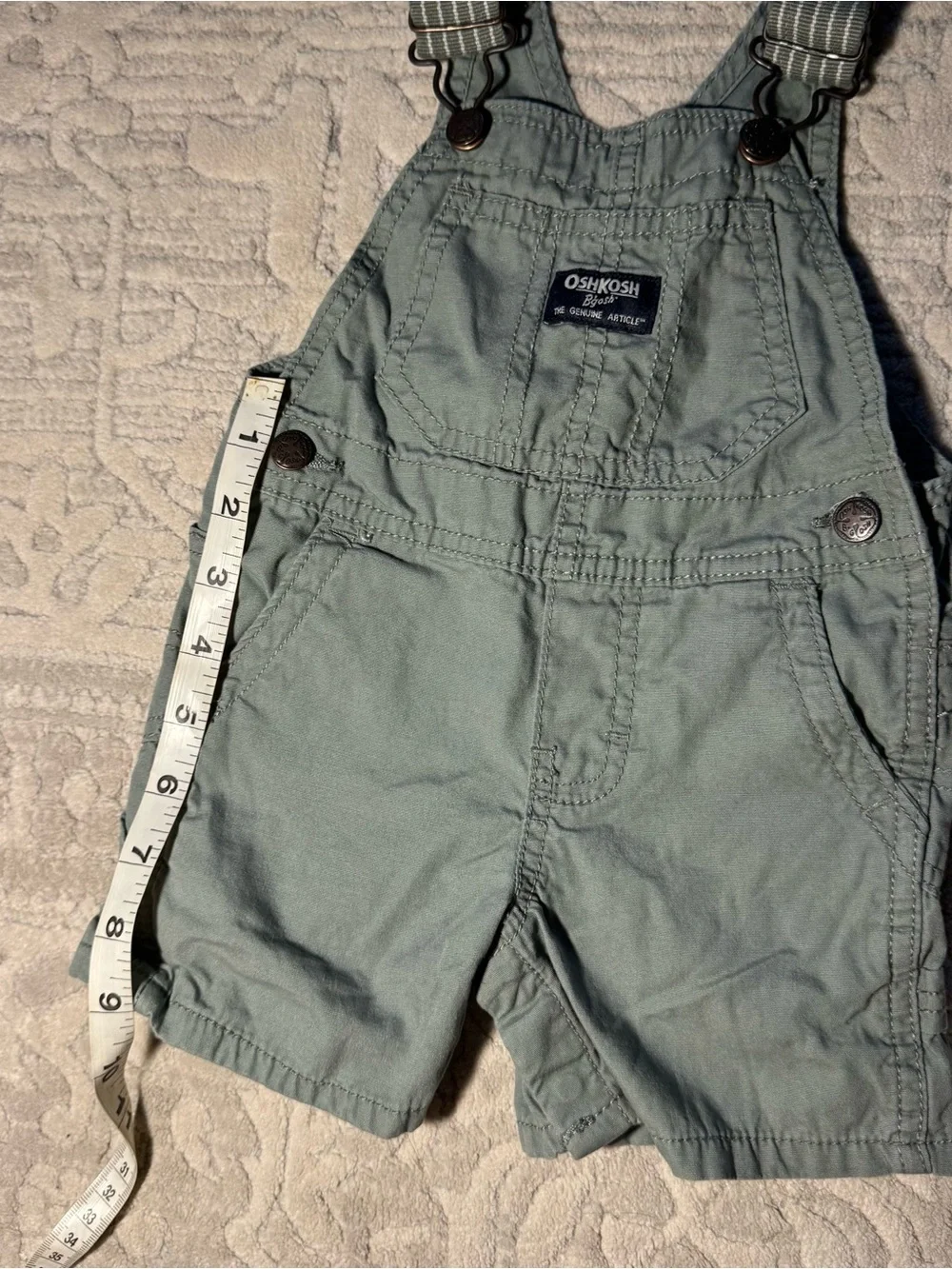 OshKosh B'gosh cotton green overall shorts with snaps 12 months🔹
